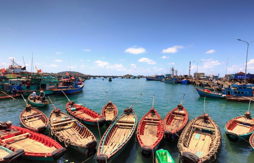 Làng chài Hàm Ninh