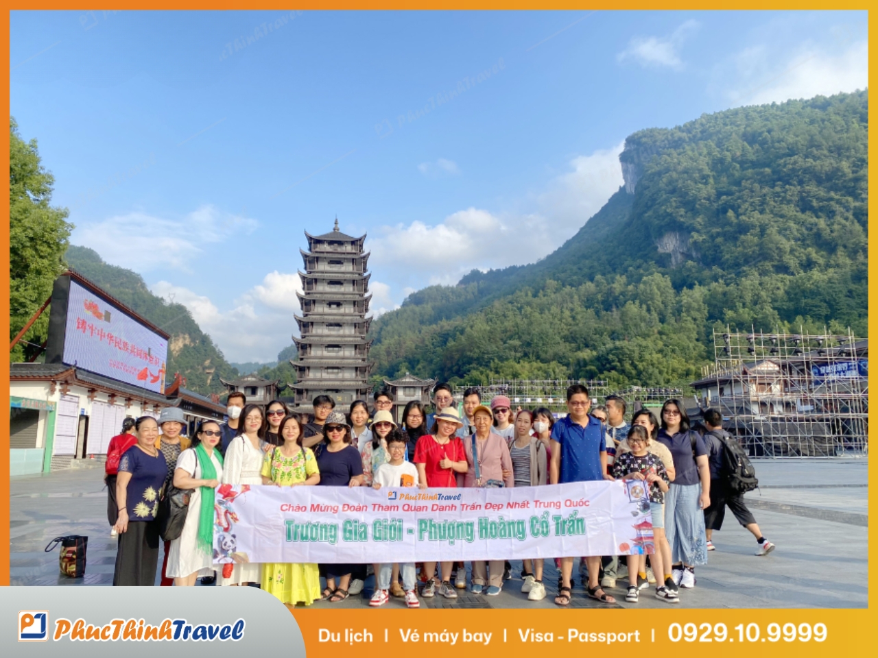 Vẻ đẹp cổ kính hiếm có của Phượng Hoàng Cổ Trấn