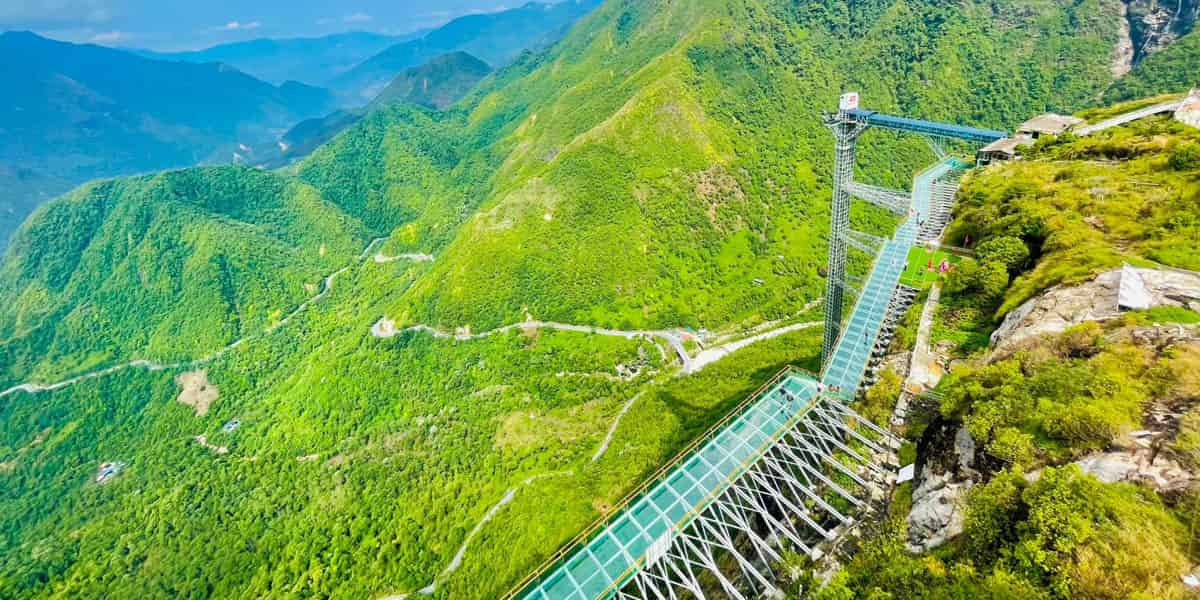 Cầu kính Rồng Mây